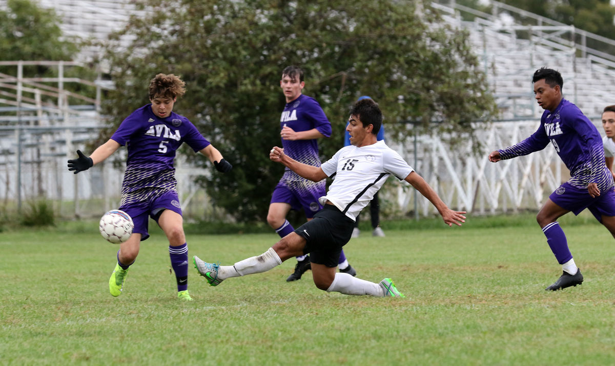 YC Mens Soccer vs Avila (48).JPG